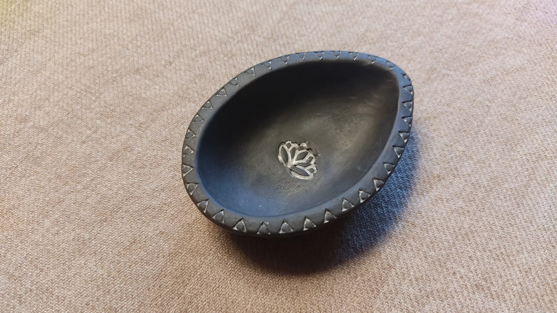 Gaismeklis ghī deglīšiem (māls)