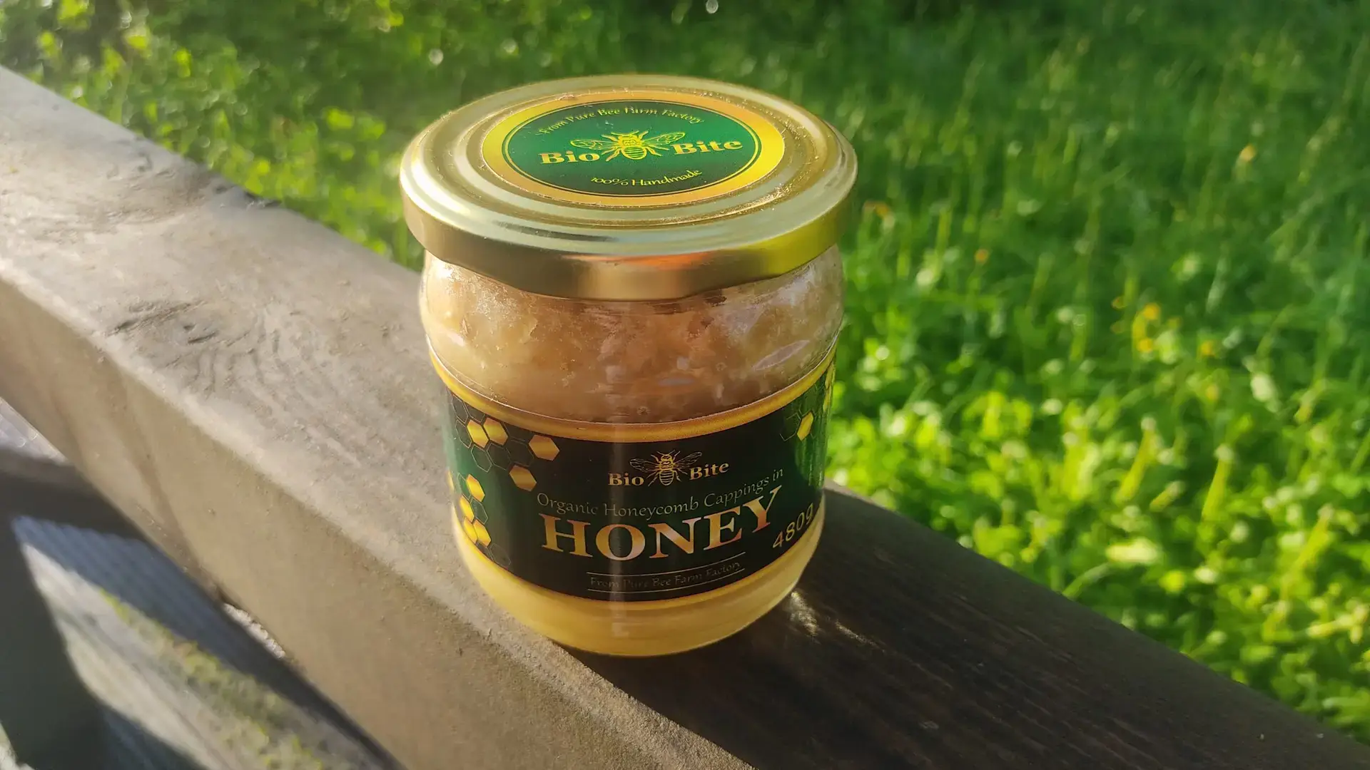 Organic Honeycomb Cappings in Honey, 480 g (2022)