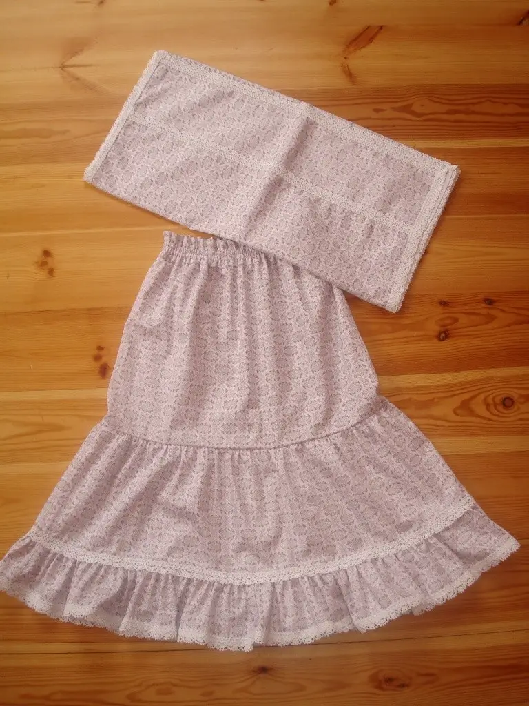Gopī svārki ar lakatu (svārku garums 65 cm)