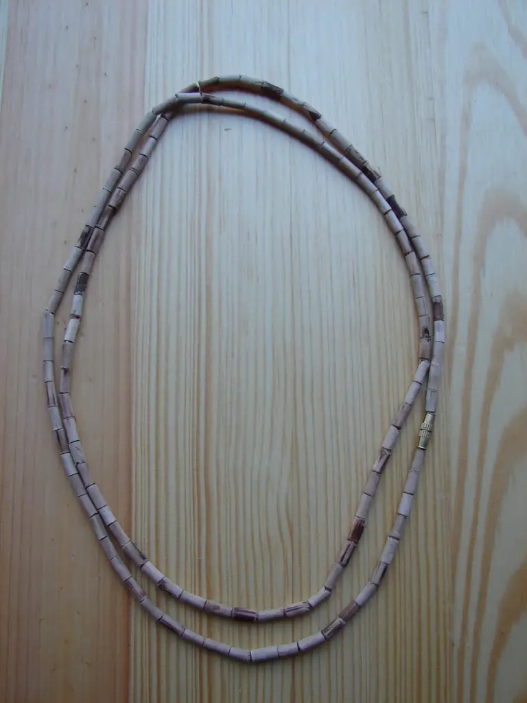 Tulasī kanthimāla - Image 2