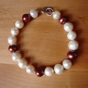 Natural freshwater peral bracelet (9-10 mm)
