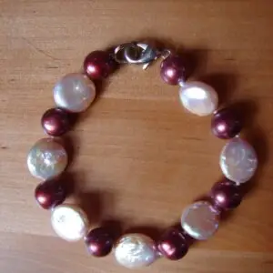 Natural freshwater peral bracelet (9-10 mm)