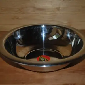 Light metal bowl (2.5 liters)